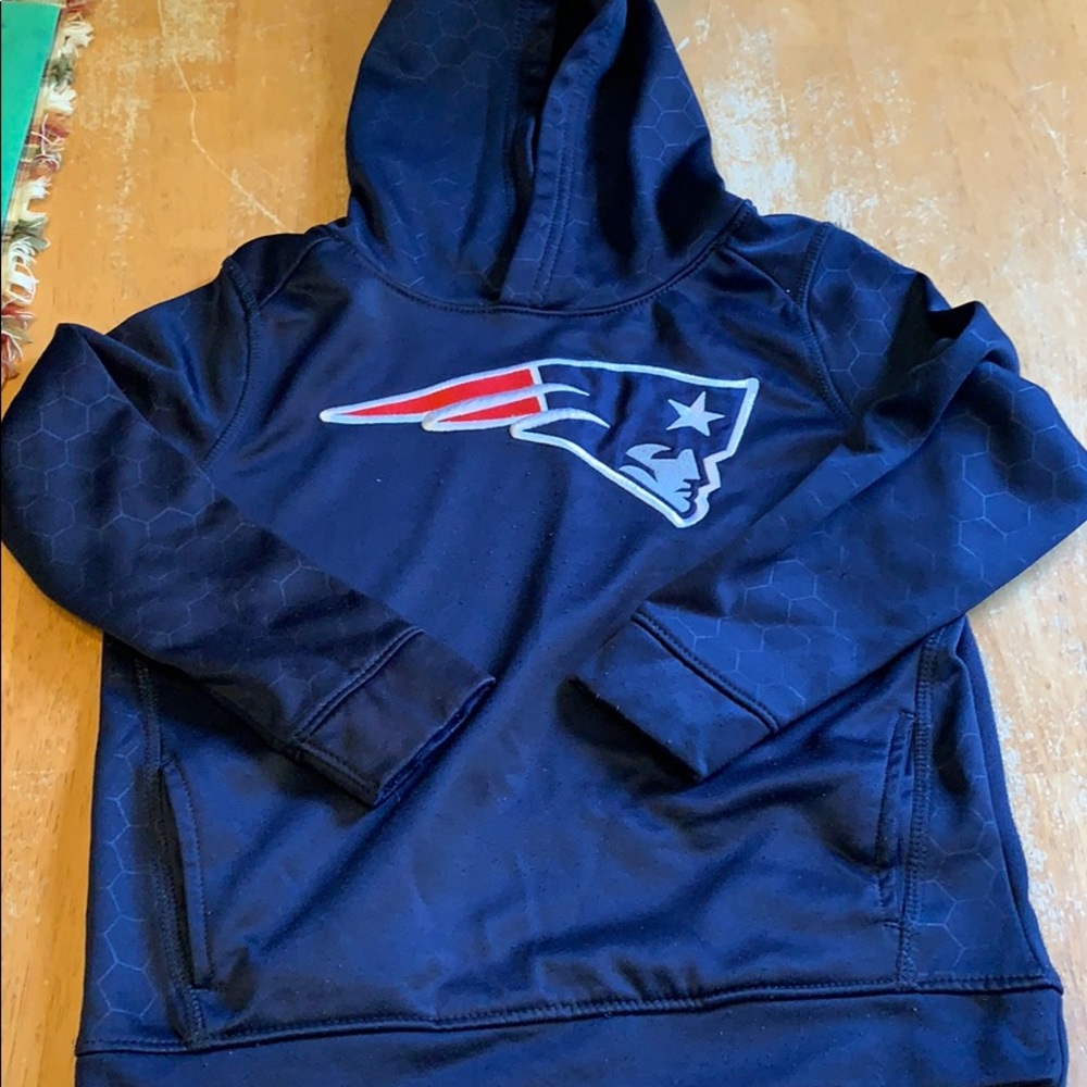 New England Patriots sweatshirt size 7